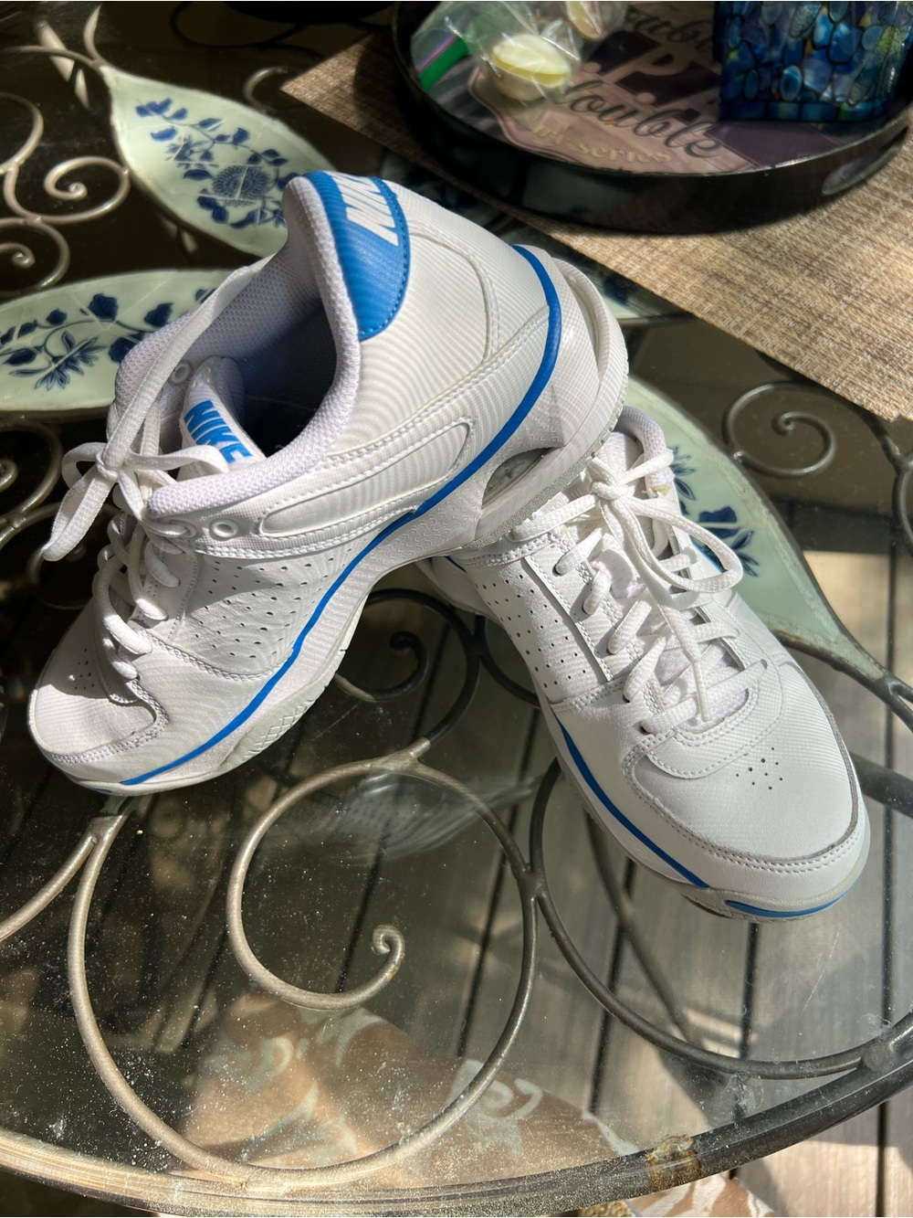 Nike White and Blue Low-Top Sneakers